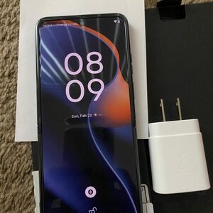 Motorola Razor 2025 Unlocked 256GB